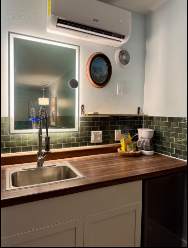 1007 South Division Avenue - Photo 4 of 10