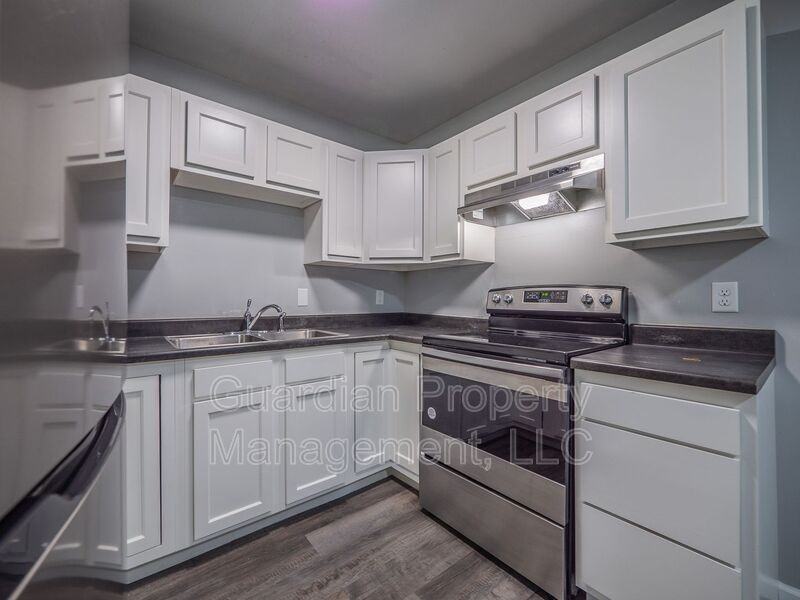 1104 N Walnut St #F - Photo 2 of 18