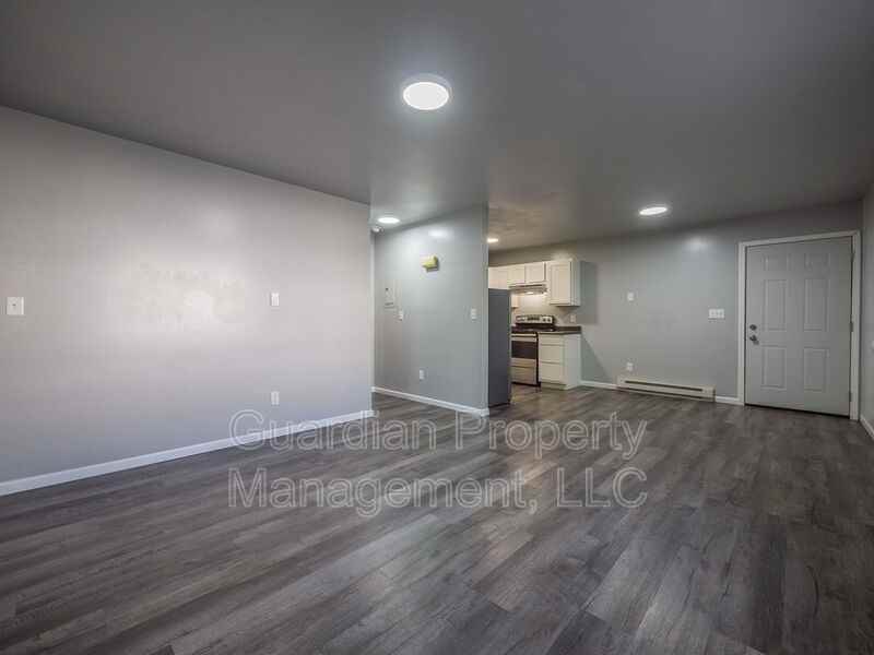 1104 N Walnut St #F - Photo 6 of 18