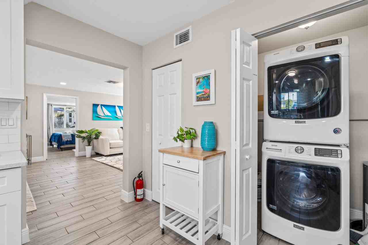 214 Seacrest Ln - Photo 5 of 33