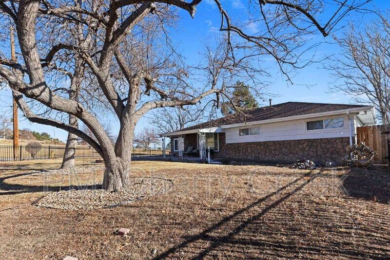 4890 Ames St - Photo 3 of 22