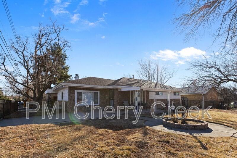 4890 Ames St - Photo 4 of 22