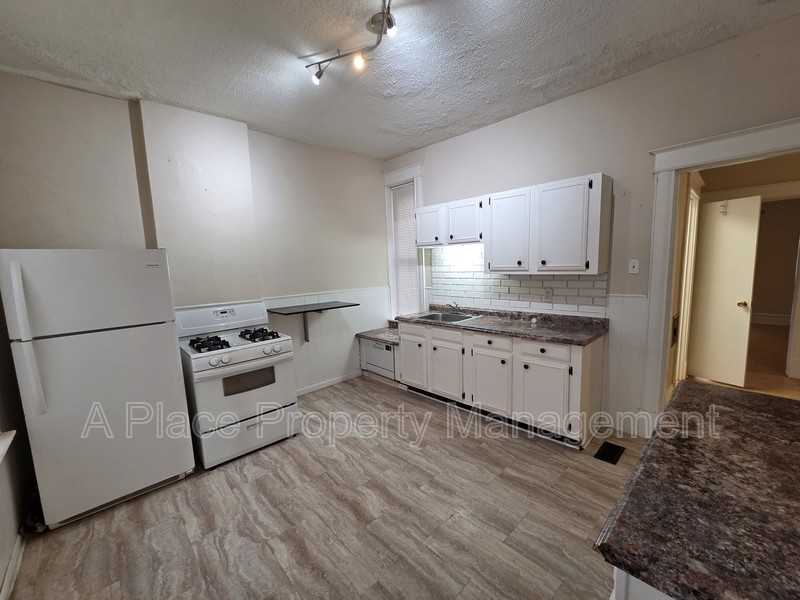 2920 Virginia Ave - Photo 7 of 9