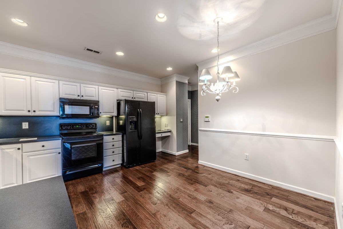 8189 Windsor Ridge Dr - Photo 7 of 23