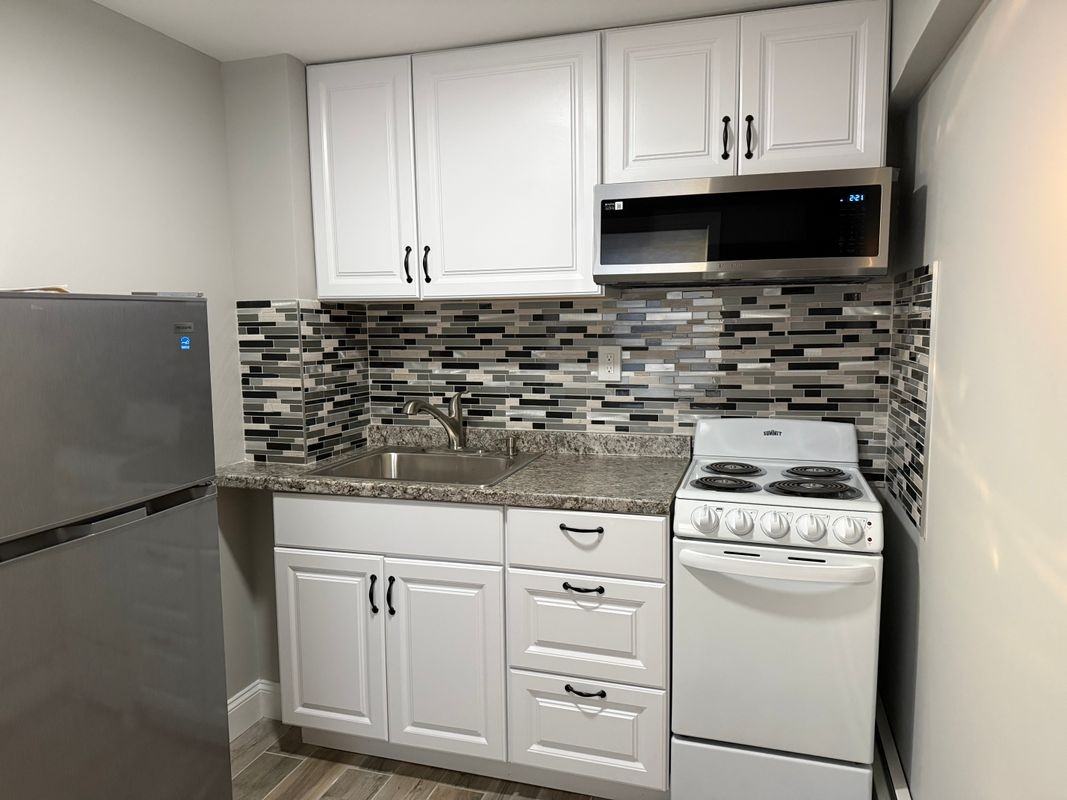 14 N 4th St ##2 - Photo 2 of 18