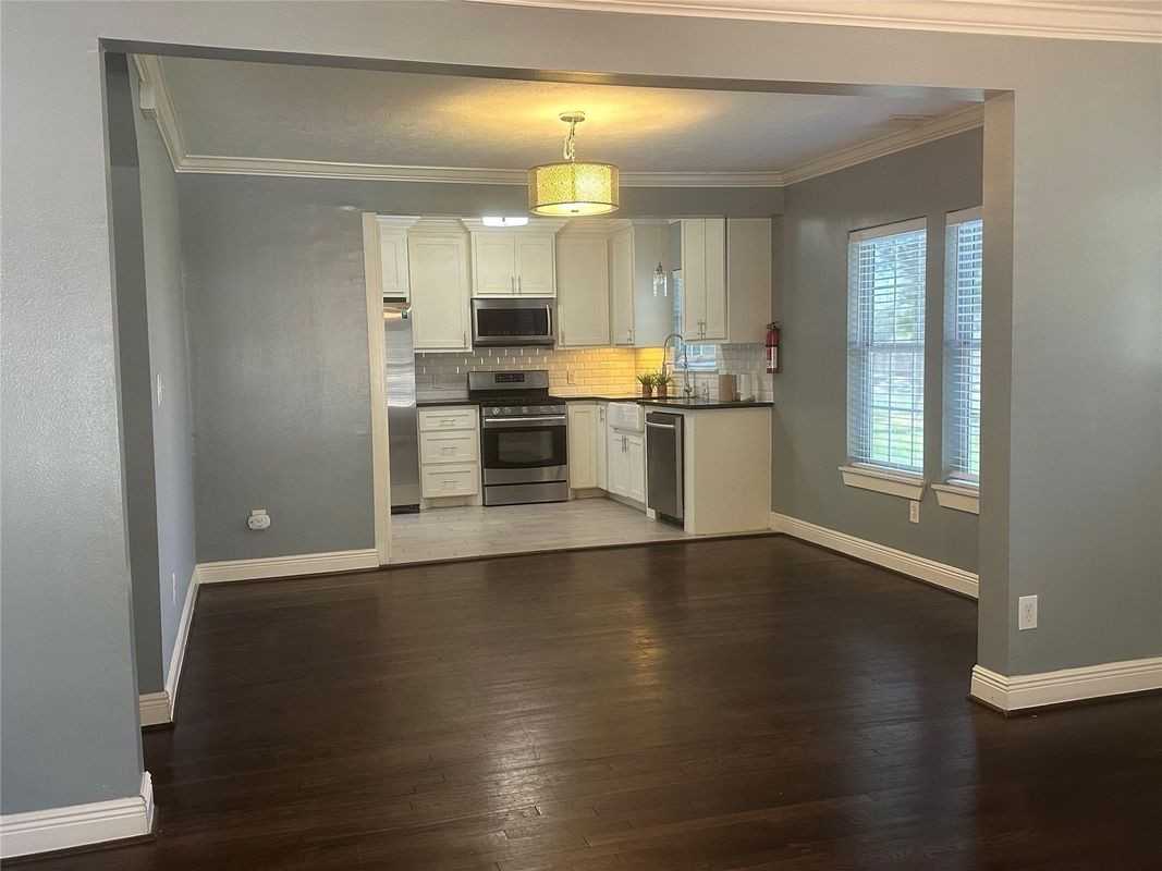 4924 Polk St - Photo 4 of 7