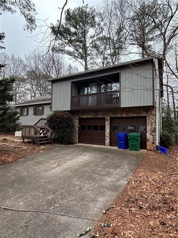 1756 Pierce Arrow Pkwy - Photo 2 of 20