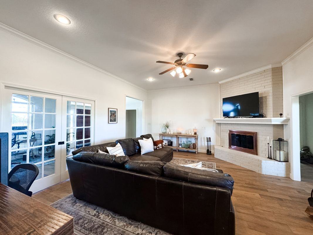 9000 Lundy Ln - Photo 3 of 5