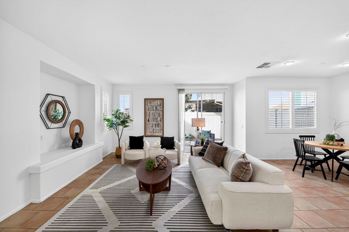 11515 Bridgecourt Dr - Photo 4 of 41