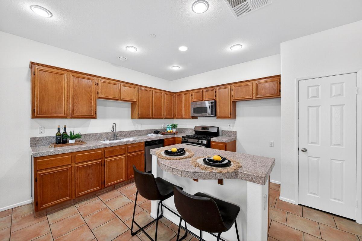 11515 Bridgecourt Dr - Photo 7 of 41