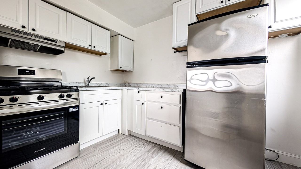 3811 Berkley Avenue #fl 2 - Photo 7 of 26