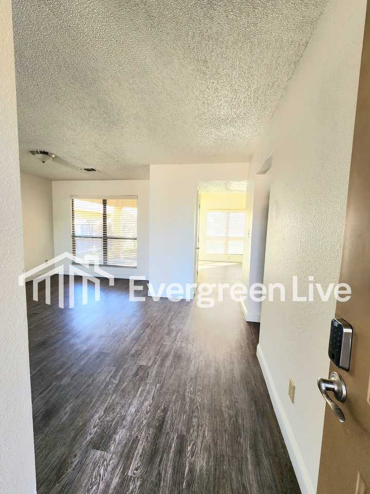 2143 Santa Clara Ct - Photo 3 of 21