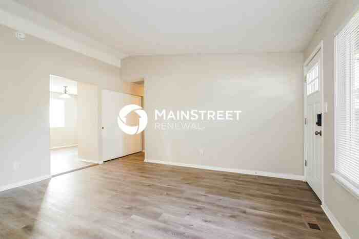 11126 126th Street Ct E - Photo 2 of 16