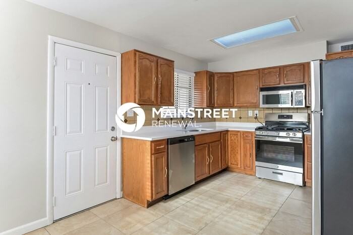 3701 E Dover Stra - Photo 5 of 16