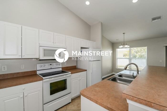 2428 Ne 1st Ave - Photo 6 of 16