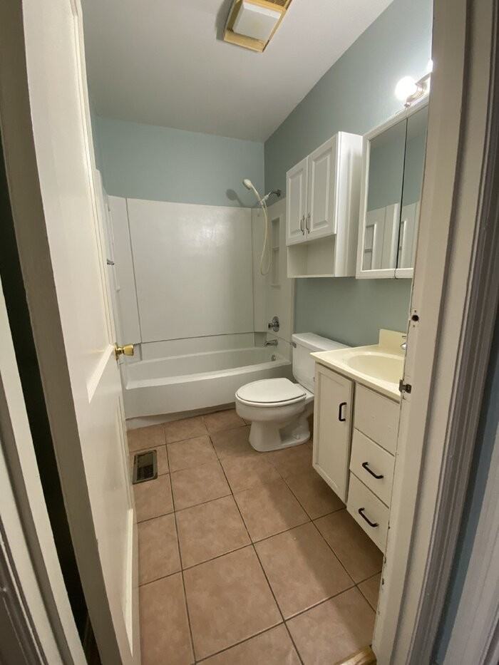 6709 Rockwood Rd - Photo 3 of 12