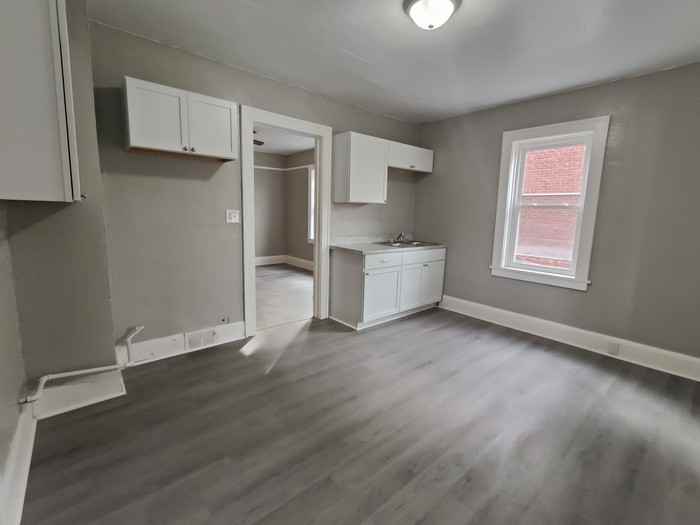 1415 Magnolia St #1 - Photo 6 of 29