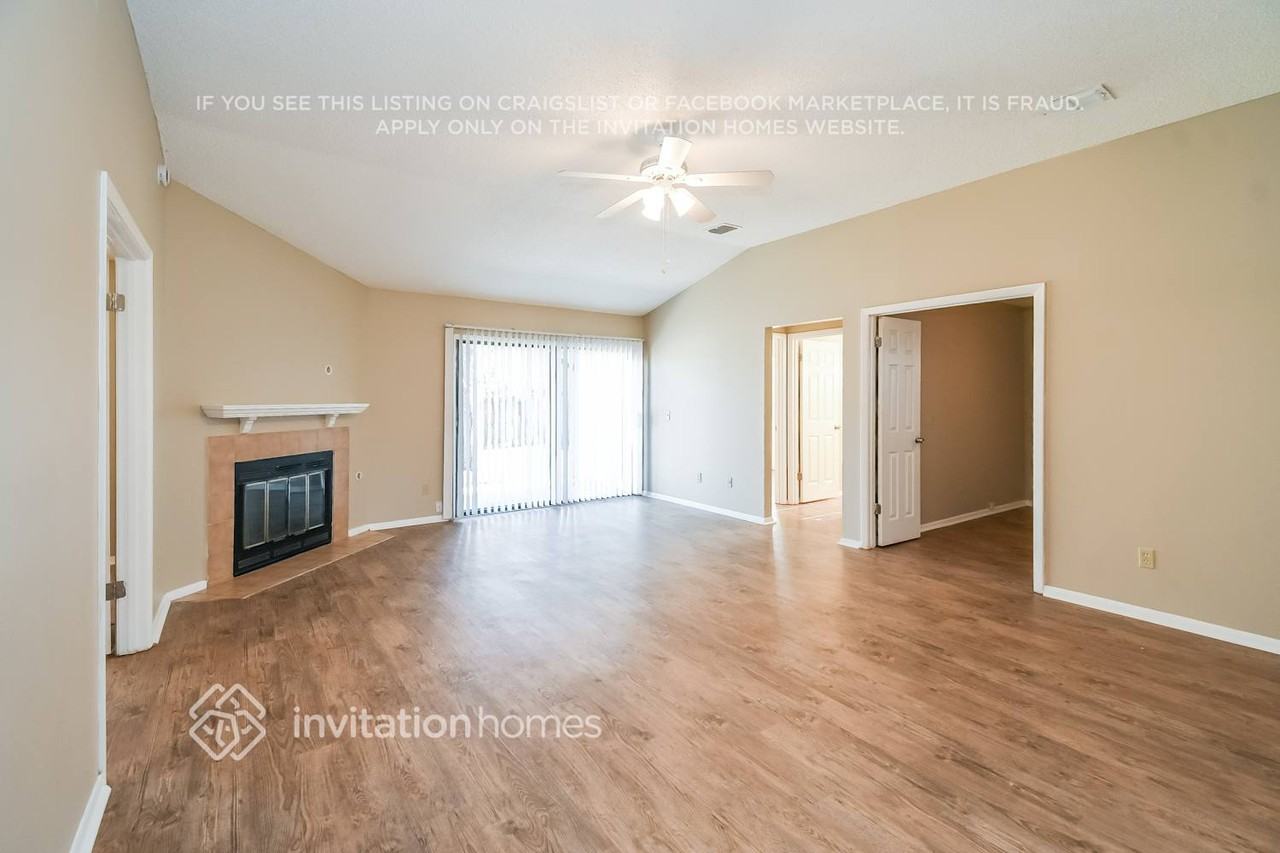 8005 Weather Vane Dr - Photo 5 of 17