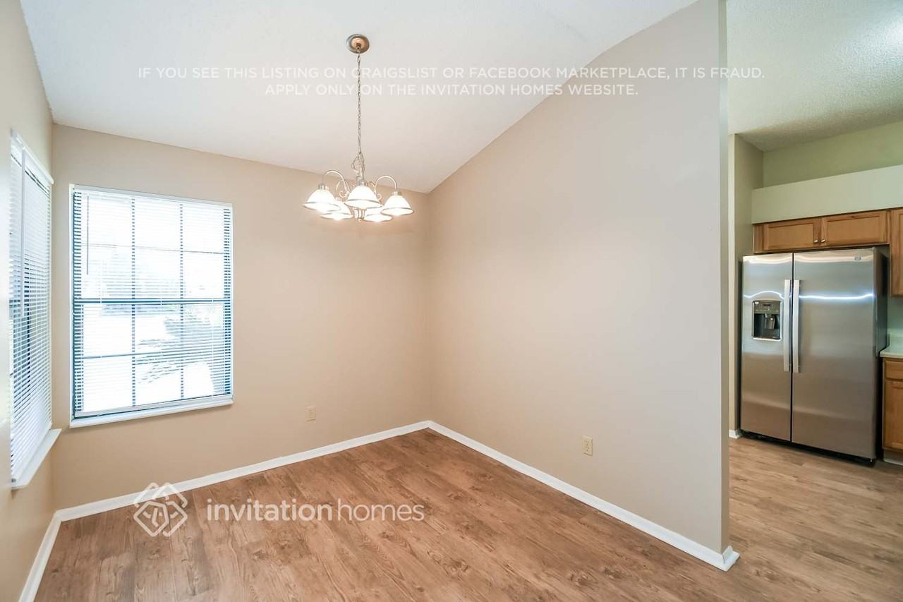 8005 Weather Vane Dr - Photo 6 of 17