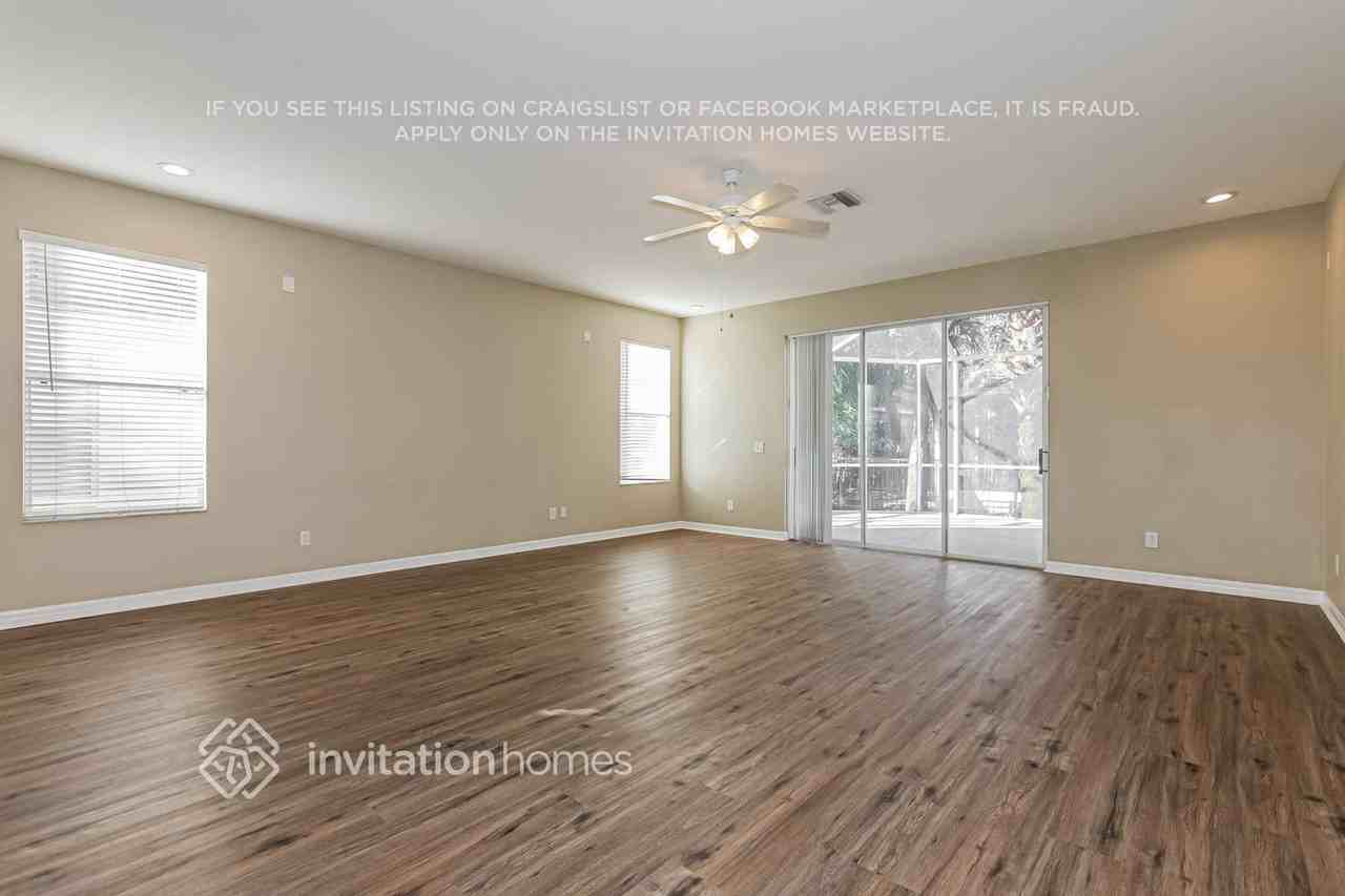 6121 Gannetwood Pl - Photo 5 of 17