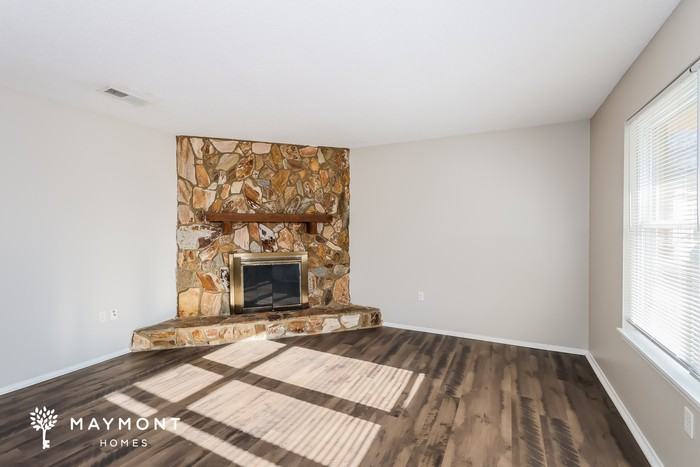 1863 Engle Ct - Photo 5 of 12