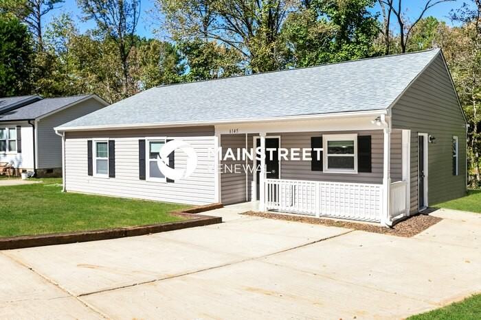 6145 Loch Arbor Ln - Photo 3 of 16