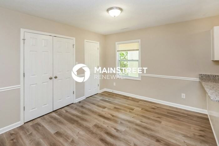 6145 Loch Arbor Ln - Photo 6 of 16