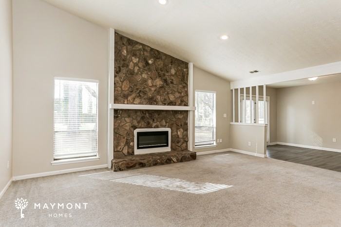 1483 Flat Rock Rd - Photo 4 of 12