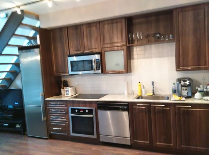 Homewood Ave & Wellesley St E #L104 - Photo 4 of 16