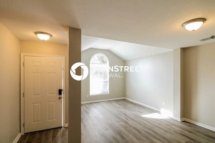 2910 Fawn Ct - Photo 4 of 17