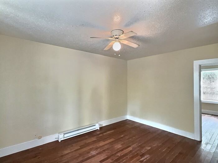 408B N Guthrie Ave - Photo 4 of 16