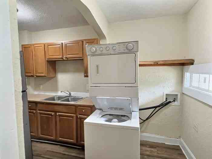 408B N Guthrie Ave - Photo 6 of 16