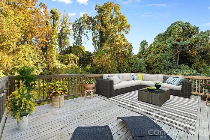 712 Rodey Ave - Photo 3 of 20