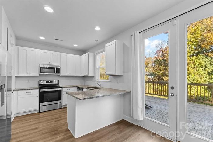 712 Rodey Ave - Photo 7 of 20