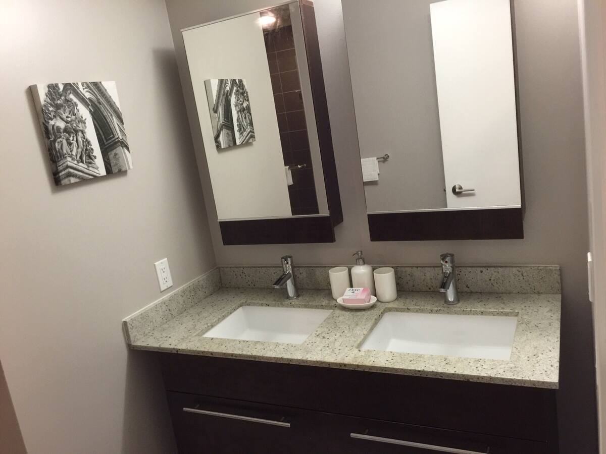 Homewood Ave & Wellesley St E #L104 - Photo 6 of 16