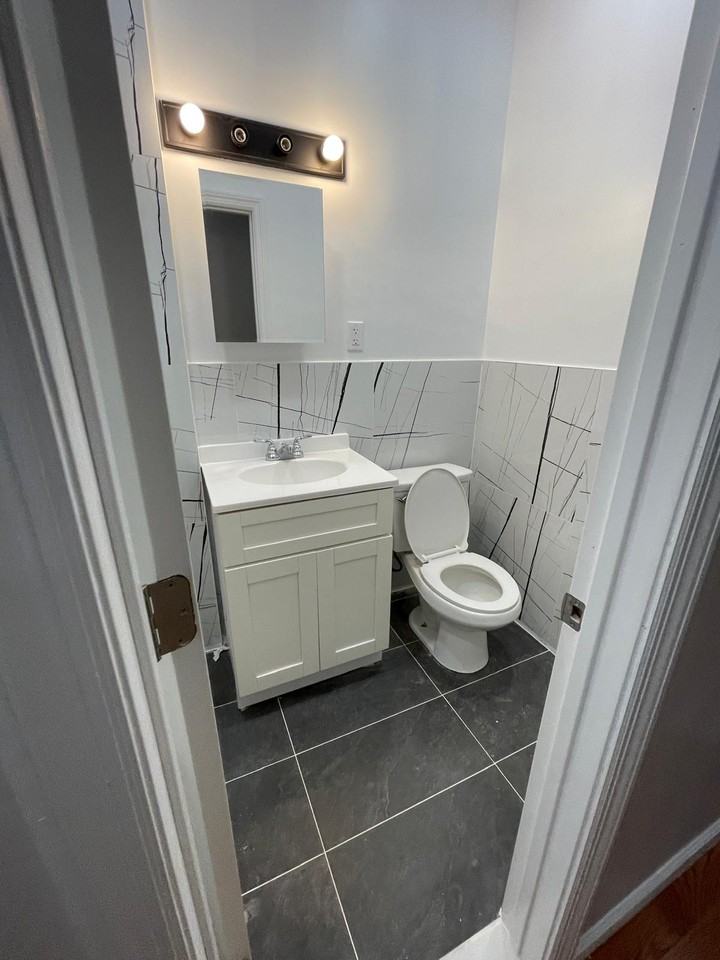 10157 131st St #2ndFL - Photo 3 of 15