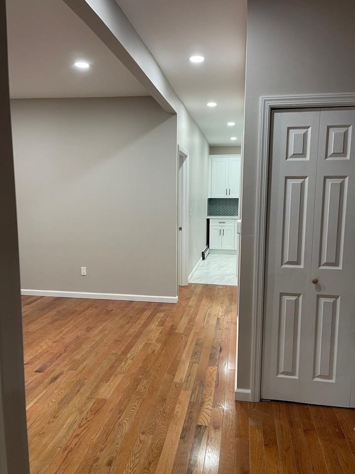 10157 131st St #2ndFL - Photo 5 of 15