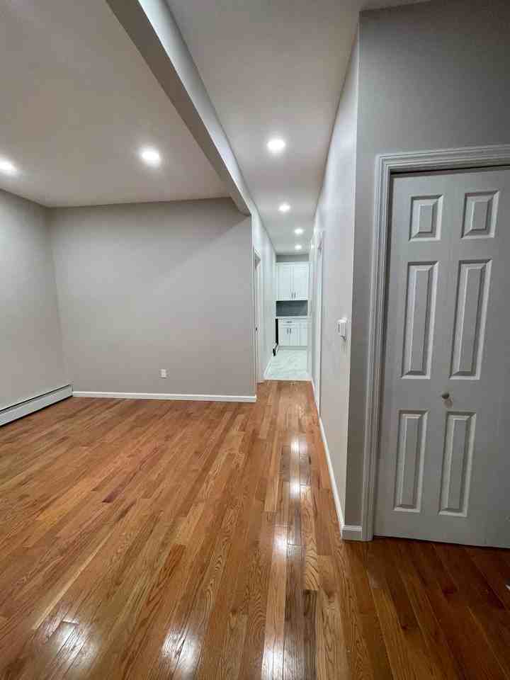 10157 131st St #2ndFL - Photo 6 of 15