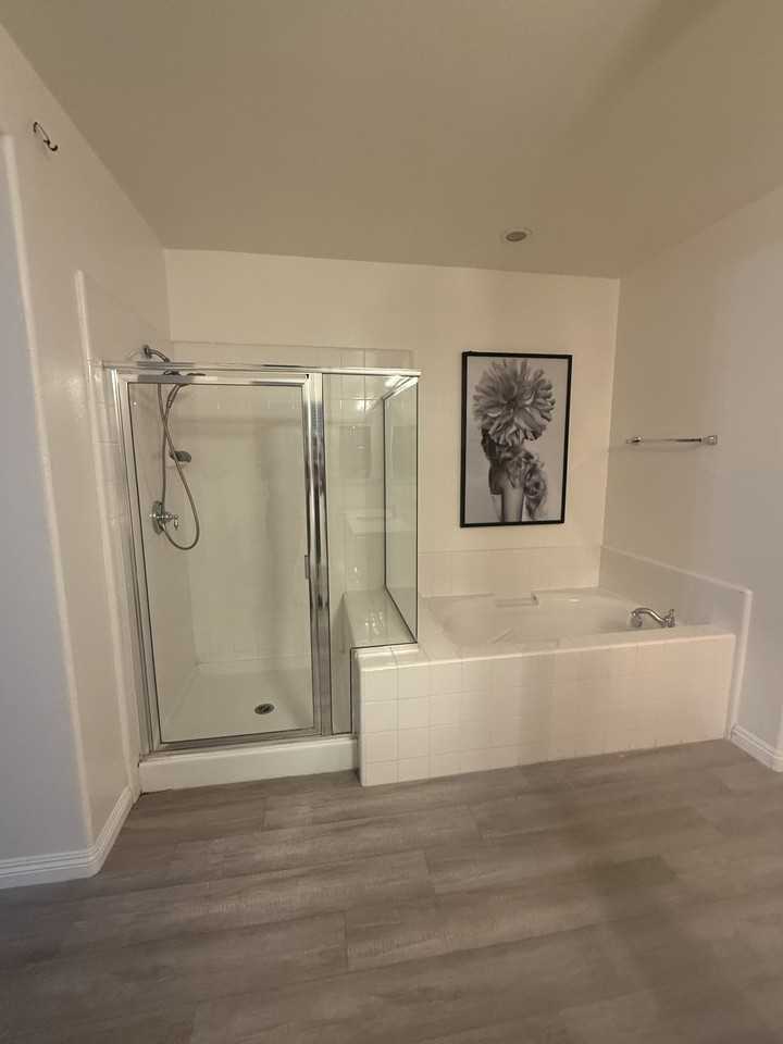 13744 Dellbrook St #12 - Photo 4 of 7