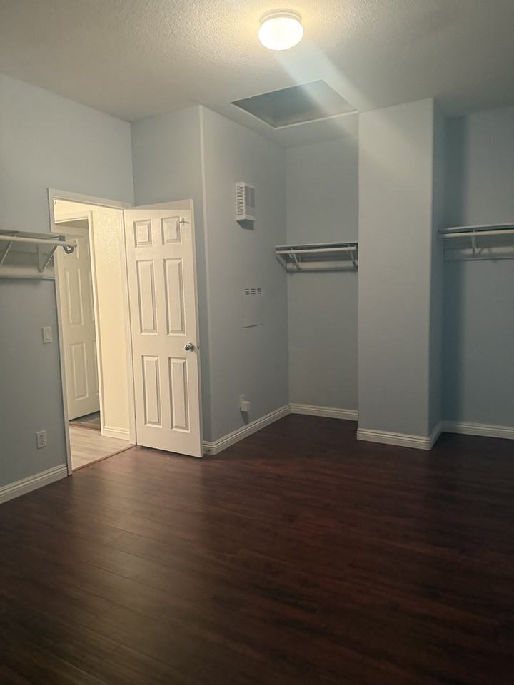 13744 Dellbrook St #12 - Photo 6 of 7