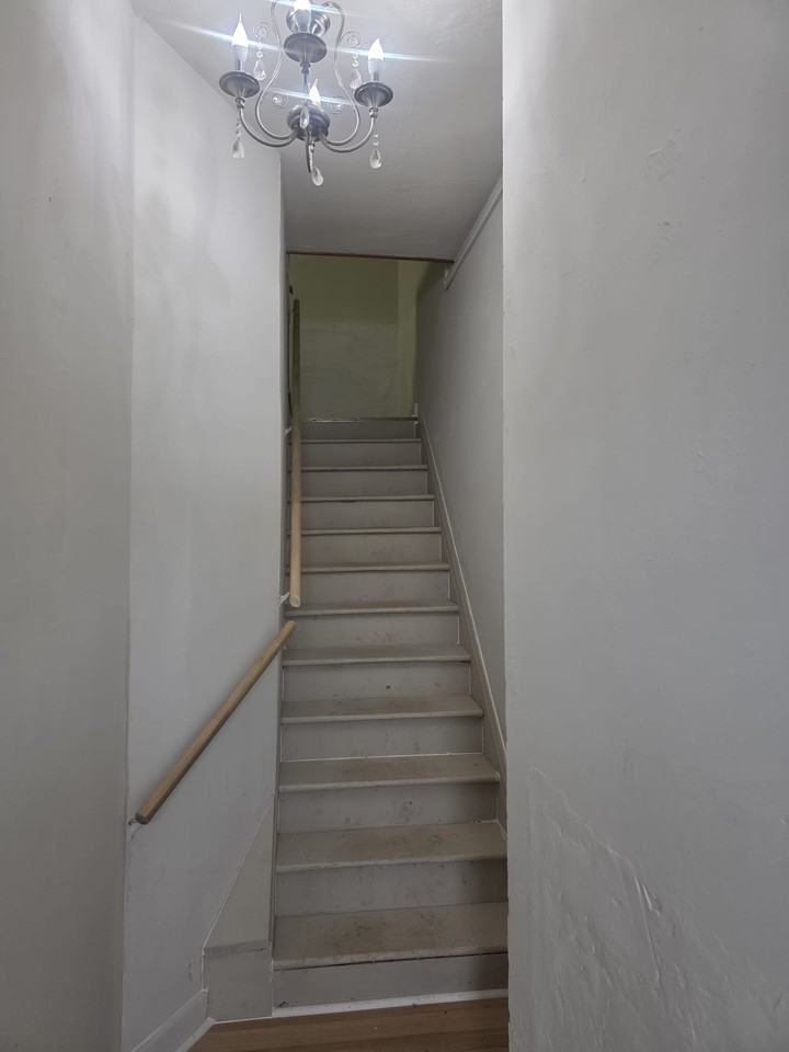 306 N 6th St #B - Photo 4 of 27