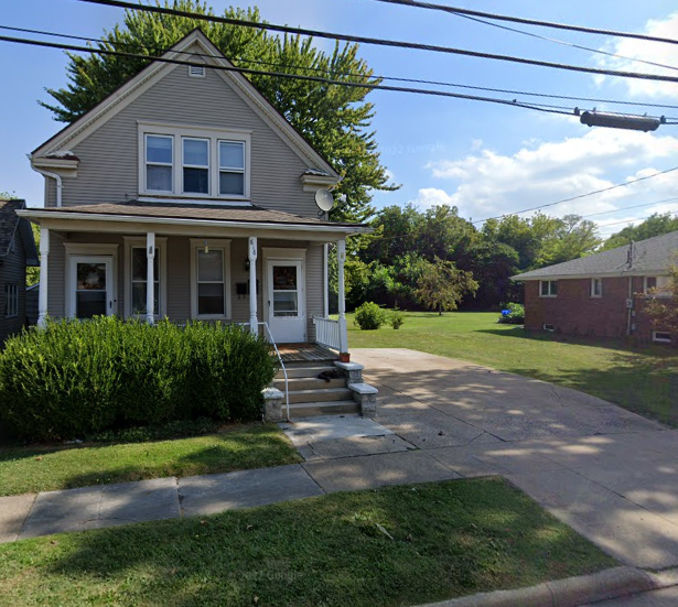 816 Fulton St - Photo 3 of 10