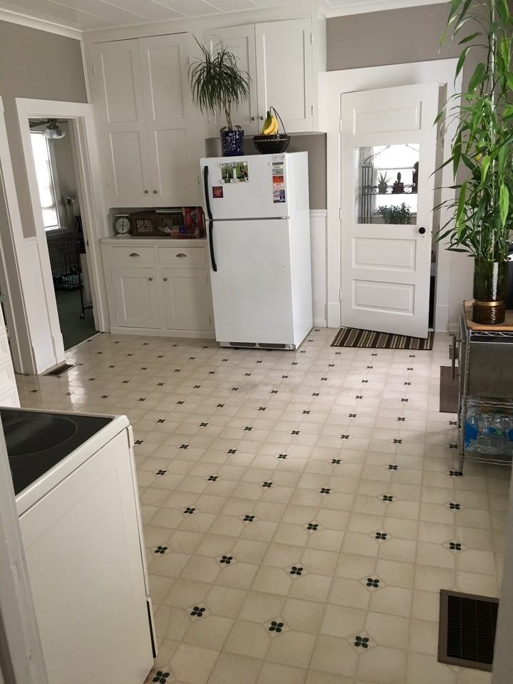 816 Fulton St - Photo 5 of 10