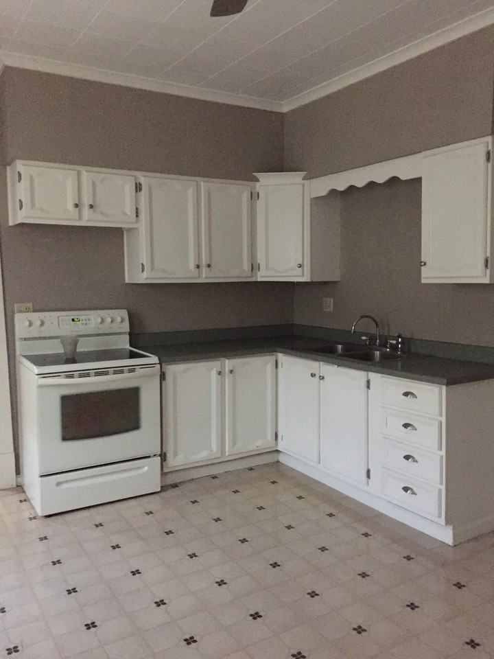 816 Fulton St - Photo 7 of 10