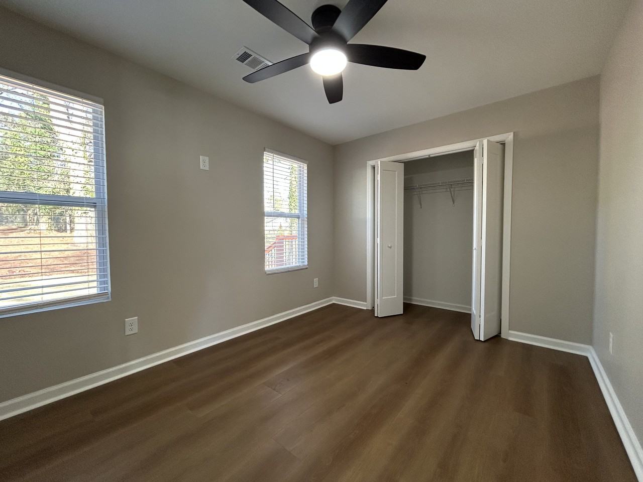 1226 Beechview Dr Se #NA - Photo 2 of 24