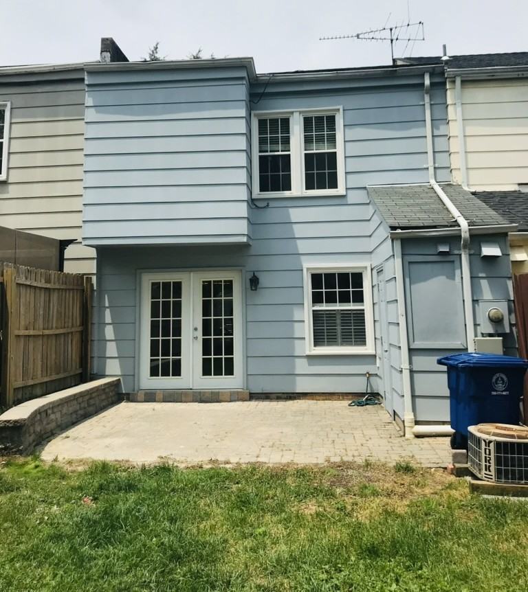 320 Roanoke Dr Se - Photo 2 of 13