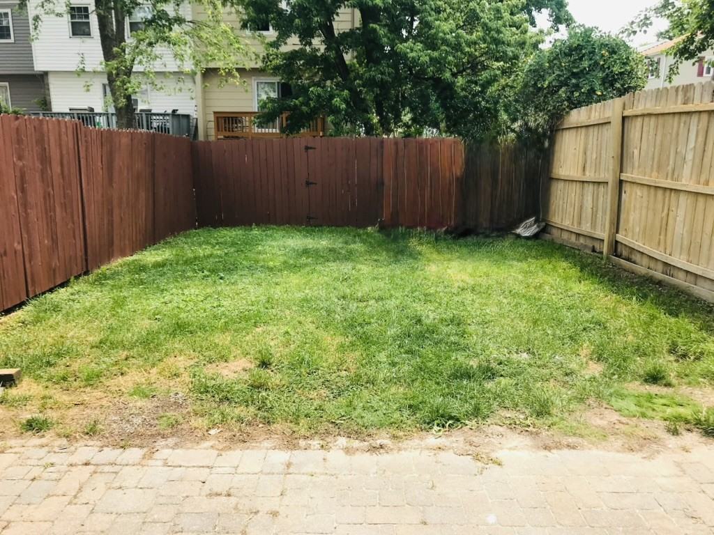 320 Roanoke Dr Se - Photo 3 of 13