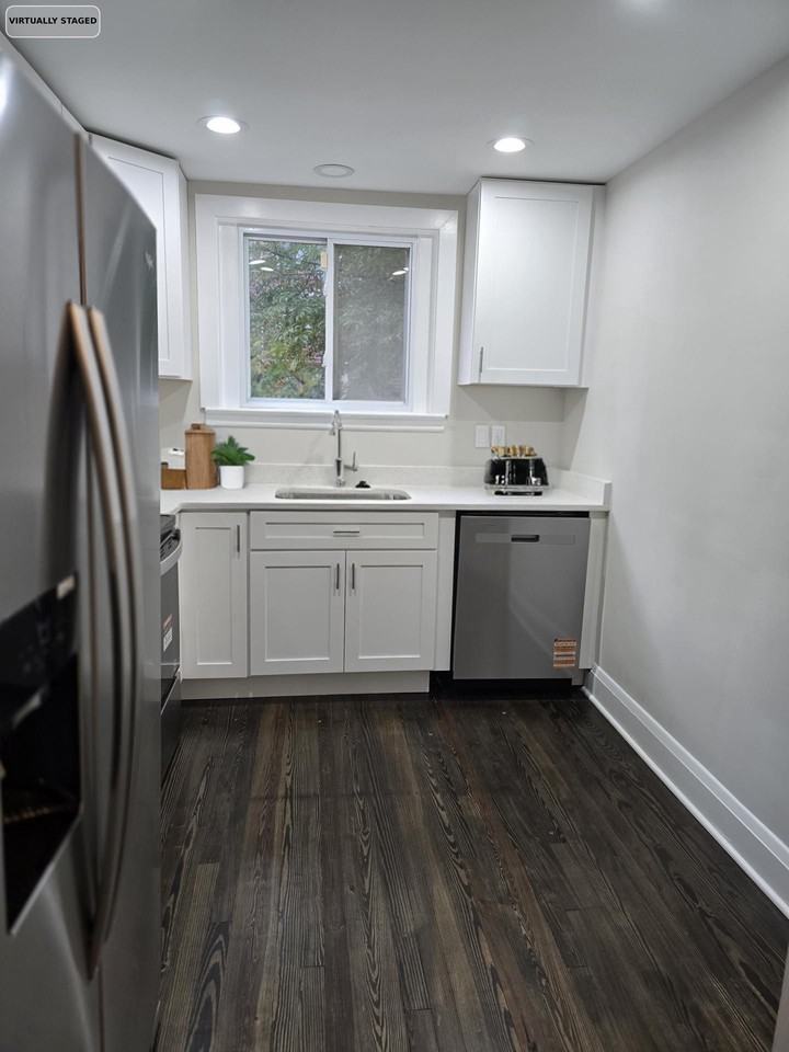 308 Eastway Ct #NA - Photo 3 of 14