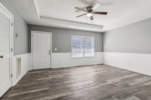 5328 Keystone Ct #NA - Photo 5 of 29