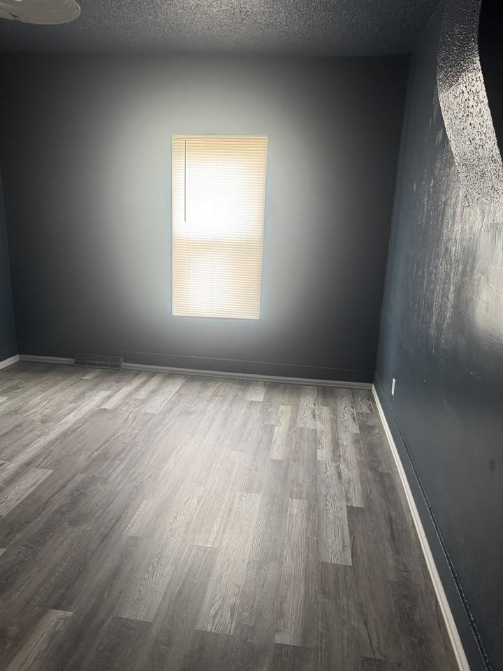 221 11th St #NA - Photo 5 of 11